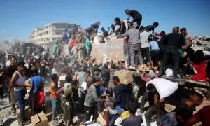 Hamas insists seven Palestinian leaders be freed in captives-prisoner swap: sources