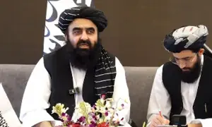 خواتین صحافیوں کی پریس کانفرنس میں عدم موجودگی پر افغان وزیرِ خارجہ کی مبہم وضاحت