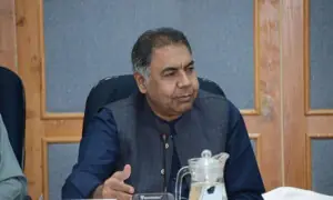 قرض ملنے کی خوشی ایسے منائی جاتی ہے جیسے بیٹا پیدا ہوا ہو، سینیٹر سیف اللہ ابڑو