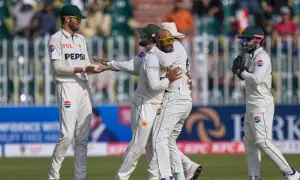 راولپنڈی ٹیسٹ دوسرے دن، پاکستان 333 پر آؤٹ، جنوبی افریقہ نے 4 وکٹوں پر 185 رنز بنالیے