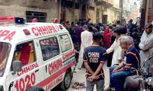 Jobless man in custody &lsquo;for murdering 2 daughters&rsquo; in Karachi