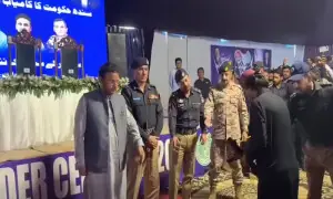 حکومت سندھ کا کامیاب امن مشن، کچے کے 72 ڈاکو ہتھیار ڈال کر قومی دھارے میں شامل