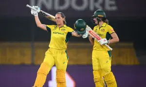 ویمنز ورلڈ کپ: آسٹریلیا نے انگلینڈ کو 6 وکٹوں سے شکست دے دی