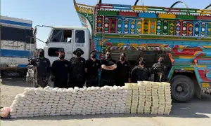 کوئٹہ: کسٹمز انفورسمنٹ نے اربوں روپے مالیت کی کرسٹل آئس اسمگل کرنے کی کوشش ناکام بنا دی