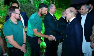 وزیر اعظم کا پاکستان اور جنوبی افریقہ کی ٹیموں کے اعزاز میں عشائیہ، کرکٹ کو رابطوں کا ذریعہ قرار دیا