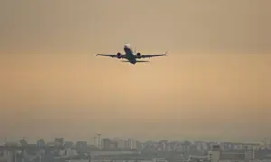 ’آپریشنل وجوہات‘: کراچی اور لاہور کے فضائی راستوں میں عارضی تبدیلیوں کا اعلان