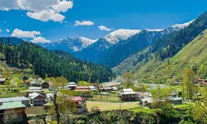 وفاق نے آزاد کشمیر کیلئے 14 ارب روپے کے ترقیاتی فنڈز جاری کرنے کی منظوری دیدی