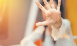 اعلیٰ عہدیداروں کی خواتین کے لیے نامناسب باتیں کام کی جگہ پر ہراسانی ہیں، وفاقی محتسب