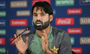 محمد رضوان کا سینٹرل کنٹریکٹ پر دستخط کرنے سے انکار