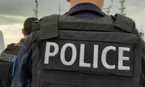 لاہور: سی سی ڈی انسپکٹر تاجر کو اغوا کرکے تاوان کی رقم وصول کرتے ہوئے رنگے ہاتھوں گرفتار