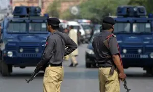 پشاور میں مبینہ پولیس مقابلہ، 20 سال سے ڈکیتیاں کرنے والے 4 ملزمان ہلاک