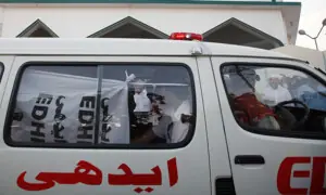 کراچی : ڈمپر کی ٹکر سے موٹرسائیکل سوار ایف آئی اے افسر جاں بحق