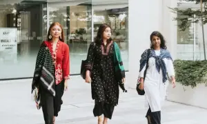 حیران کن فیصلہ: سنگاپور میں خواتین فلسطین کے حق میں مظاہرہ کرنے کے الزامات سے بری