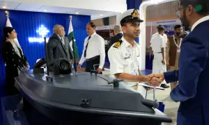 پاک بحریہ خطے میں تمام خطرات کا مقابلہ کرنے کیلئے تیار ہے، وائس ایڈمرل راجا رب نواز