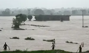 لاہور: سیلاب سے متاثرہ نجی سوسائٹی کے مالک کی 1400ایکڑ اراضی قرق کرلی گئی