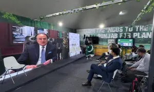 موسمیاتی تبدیلی پاکستان کیلئے ’بقا کا خطرہ‘ بن چکی، وفاقی وزیرِ خزانہ