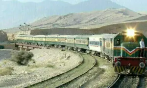 ڈیرہ مراد جمالی : جعفر ایکسپریس بڑے حادثے سے بال بال بچ گئی