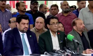 کراچی سے 17 سالہ جعلی حکومت کا خاتمہ ہونا چاہیے، خالد مقبول صدیقی