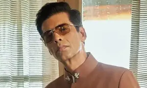 بچپن میں آواز و انداز لڑکیوں جیسا تھا، مردوں جیسا بننے کی تربیت لی، کرن جوہر