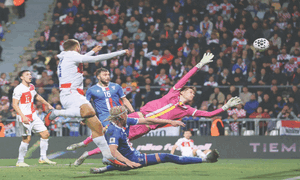 Croatia qualify for World Cup, Dutch move closer