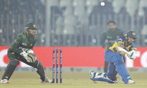 Chameera seals thrilling win over Pakistan as SL make tri-series final