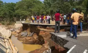 Pakistan says India blocking humanitarian assistance for cyclone-hit Sri Lanka