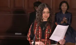 عروہ حنین الریس پہلی فلسطینی آکسفورڈ یونین کی صدر منتخب