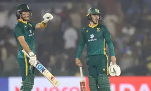 دوسرا ون ڈے: ویرات کوہلی کی سنچری راہیگاں، جنوبی افریقہ کی بھارت کو 4 وکٹوں سے شکست