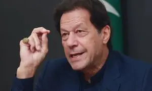 عمران خان پارٹی فیصلوں کے لیک ہونے پر برہم، سیاسی کمیٹی تحلیل کرنے کا اعلان