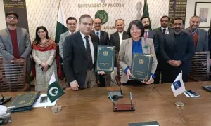 حکومتِ پاکستان اور ایشیائی ترقیاتی بینک کے درمیان 3 منصوبوں پر دستخط