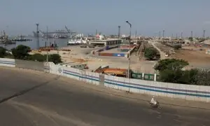 Exporters turn panicky as transporters strike enters fifth day Exporters turn panicky as transporters strike enters fifth day