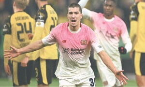 Leverkusen snatch away win at Dortmund