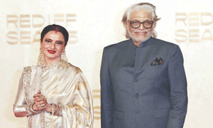 Rekha relives Umrao Jaan in living colour