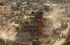 Israel demolishes east Jerusalem building, evicting Palestinians