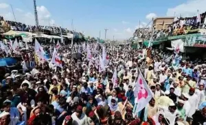 Utmanzai tribe holds peace rally in Mir Ali, warns of civil disobedience
