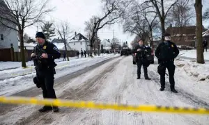 US immigration agent fatally shoots woman