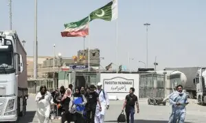 Students, pilgrims among Pakistanis returning from Iran