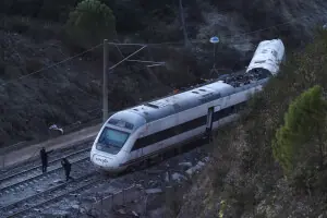 High-speed train collision in Spain kills 39, injures dozens