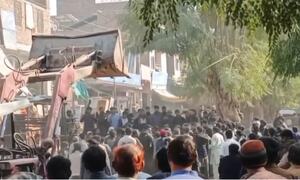 Illegal shed collapse: 5 injured during Pera demolition operation in Rahim Yar Khan