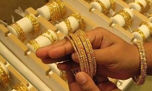 Gold hits record Rs506,362 per tola