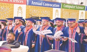 225 graduates receive degrees in 20th Szabist convocation at Larkana campus