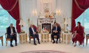 In meeting with Nawaz and Maryam, Iranian envoy appreciates Pakistan&rsquo;s &lsquo;continued support&rsquo; toward Iran