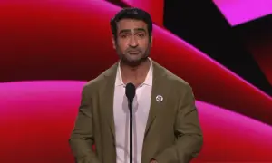 &lsquo;We&rsquo;re demonising them&rsquo;: Kumail Nanjiani criticises US treatment of immigrants during Spirit Awards