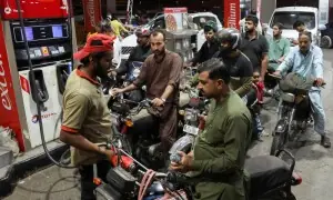 &lsquo;Petrol bomb&rsquo; falls on Pakistan amid war