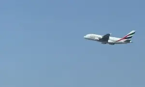 Mideast airlines begin cautious flight resumption amid regional tensions