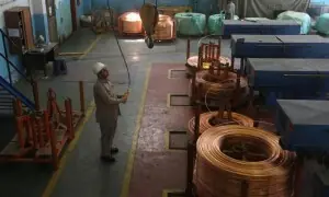 Navigating turbulences of conflict