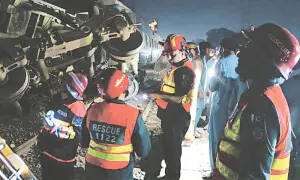 Train derailment leaves 26 injured in Bahawalpur