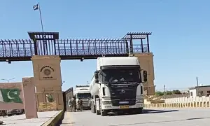 Pakistan eases trade rules with Iran