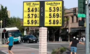 Oil prices extend gains