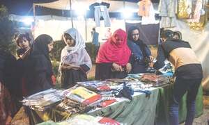 Gul Plaza vendors rebuild businesses at Baradari &lsquo;bazaar&rsquo; ahead of Eid